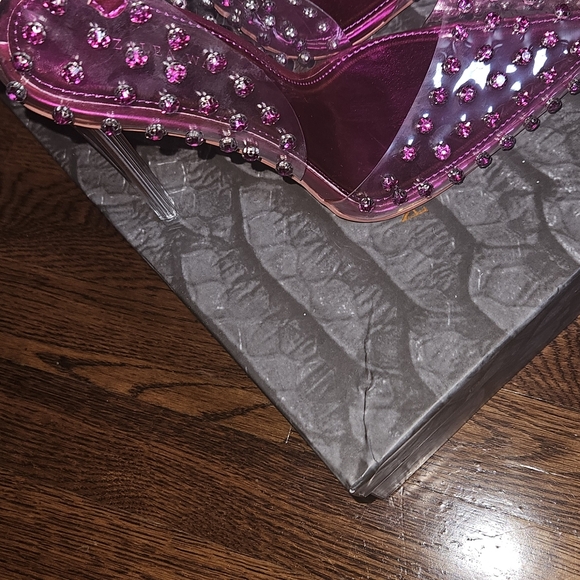 Pink Heels - Picture 2 of 4